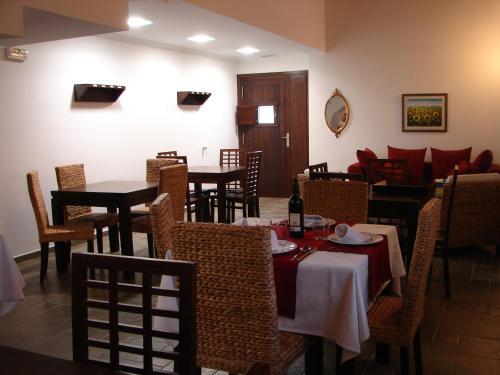 מסעדה או מקום אחר לאכול בו ב-Agroturismo La Casa Vieja