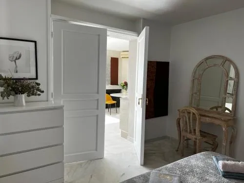 TouchLux Apartments -300m Rooftop Penthouse & Designer Apartment-Cannes photo 6