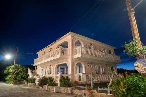 Andrikas Villa at Xenios Avlais