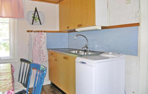 Φωτογραφία από το άλμπουμ του Stunning Home In Lönashult With Kitchen σε Tvetaryd