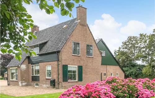 Amazing Home In Slootdorp With Wifi And 4 Bedrooms