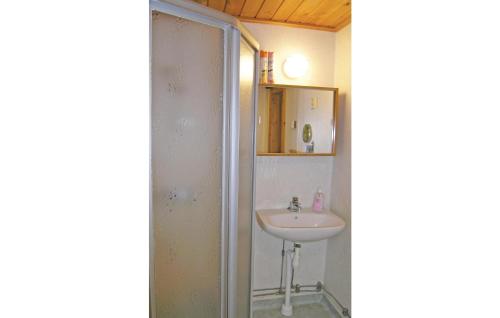 Koupelna v ubytování Amazing Home In Vaggeryd With 3 Bedrooms And Wifi