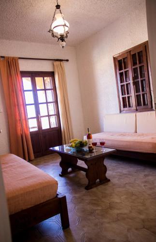 Photo de la galerie de l'établissement Hesperia Hotel, à Karlovasi