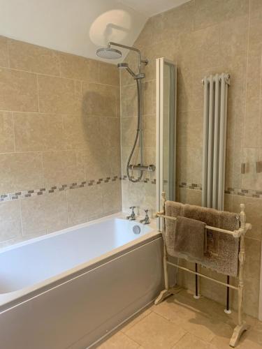 Koupelna v ubytování Church Farm, Legbourne Louth