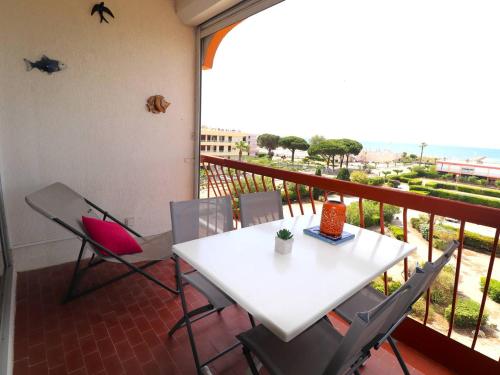 Appartement 2 pièces avec terrasse, parking. Plages à 200m - FR-1-307-195