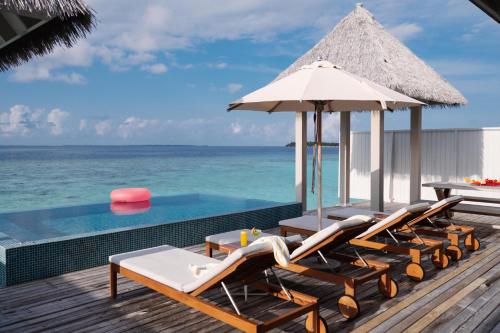 The Standard, Maldives, by Hyatt — Swimming pool