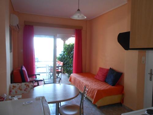 Gallery image of ASIMENIA STUDIOS in Achladi
