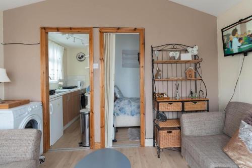 Gallery image of Chalet Kiss of the Sea in Aberystwyth