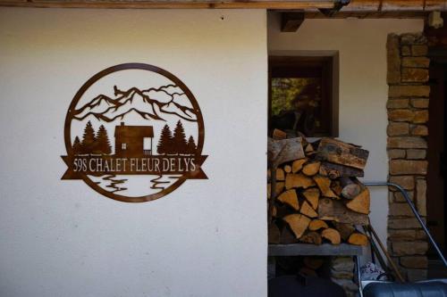 Chalet Fleur de Lys - Chalet 4BR Wood Stove , Home Cinema , Parental Suite - By Cozee Rentals 면허증, 상장, 서명, 기타 문서