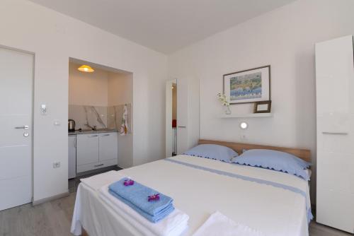 Gallery image of Makarska sea view rooms in Makarska
