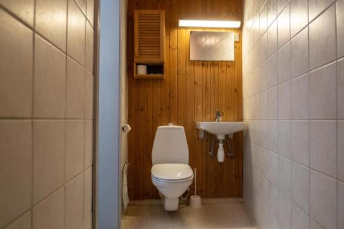 Et badeværelse på Hotel Viby Kro