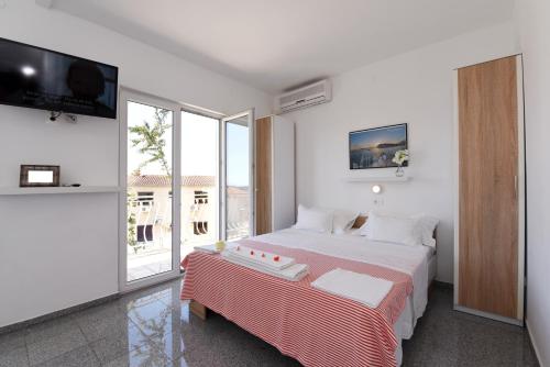 Gallery image of Makarska sea view rooms in Makarska