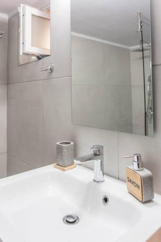 Neoria apartment