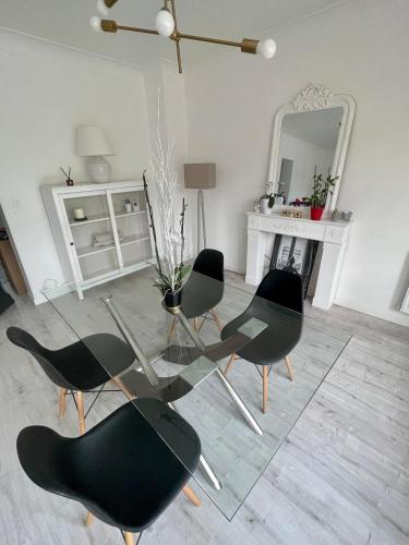 Photo de la galerie de l'établissement Superbe appartement Centre ville + place de parking, à Talence