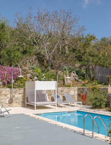 Πισίνα στο ή κοντά στο Villa Agrithea