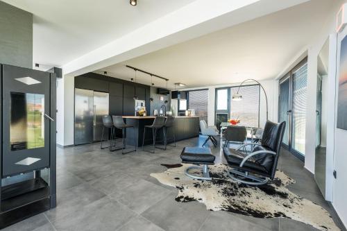 Posezení v ubytování Penthouse Jimmys Beach Privlaka, Wahnsinns Blick und beheiztem Pool