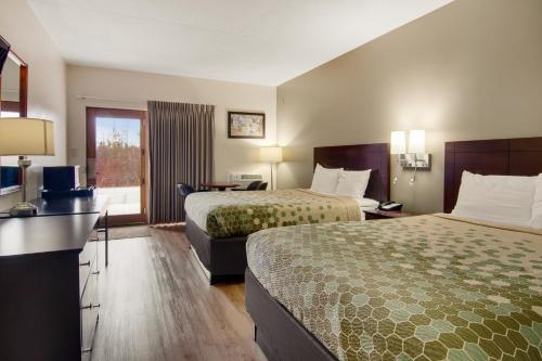 Gallery image of Econo Lodge by Choicehotels in Cadillac