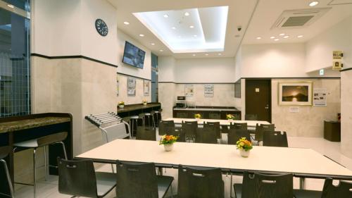 Restoran atau tempat lain untuk makan di Toyoko Inn Tokyo Otemachi
