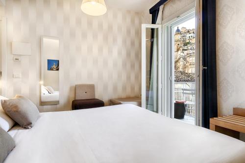 Camera Deluxe Matrimoniale/Doppia con Letti Singoli