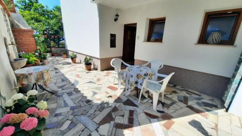 Balkoni atau teres di Apartma Bajc