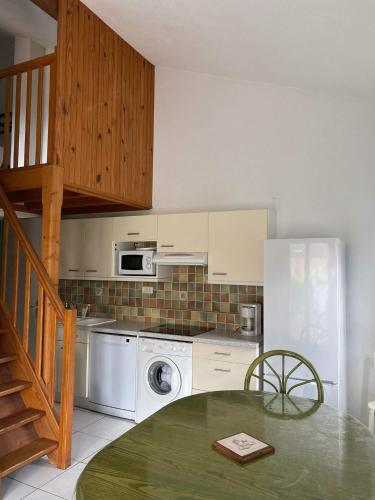 Photo de la galerie de l'établissement Maison individuelle dans résidence avec piscine, à Vendres