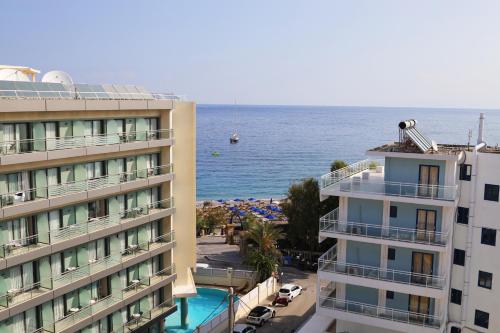 Nespecifikovaný výhled na moře nebo výhled na moře při pohledu z hotelu