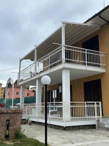 Балкон или терраса в Il Gattino di Porto - apt 5 - Bilocale terrazzo piscina