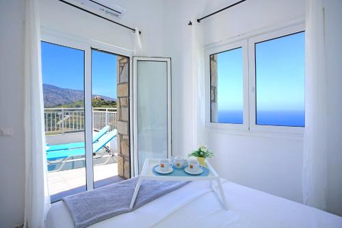 Cretan Home Experience - Sleeps 6 - Sea View