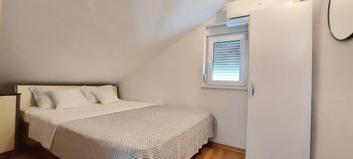 Penthouse Sea View Apartment Rogoznica