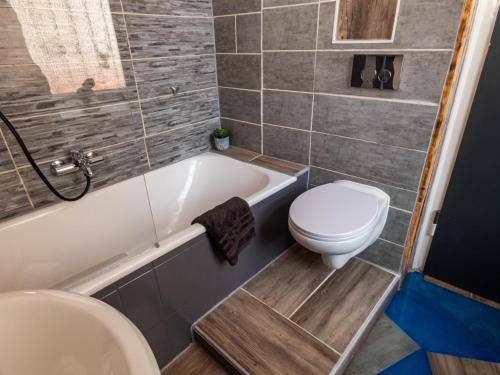 Phòng tắm tại #213 LUX-Room - Zentrum Neuss - Nähe Düsseldorf Messe mit Netflix & Prime