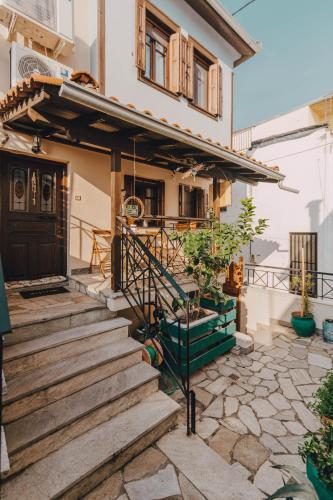 Varousi.Traditional house in old town of Trikala 1