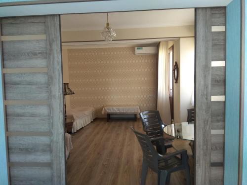 Χώρος καθιστικού στο Sunny Aura apartment
