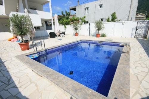 Galería fotográfica de Apartmani Srdanovic en Tivat