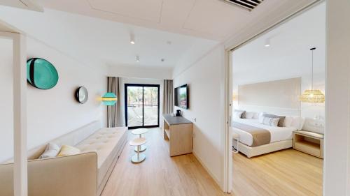  Signature Level Suite Spa Included