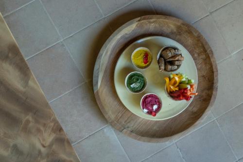 Makanan di atau berdekatan hotel