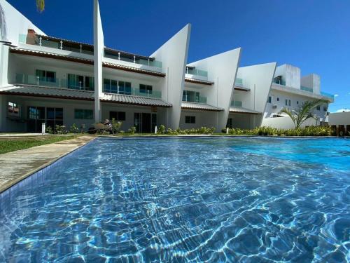 Maria Farinha Residence Prince - LocarHouse tesisinde veya buraya yakın yüzme havuzu