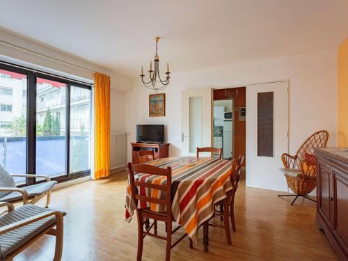 Zdjęcie z galerii obiektu Appartement lumineux avec balcon et parking proche plage à Biarritz - FR-1-3-550 w Biarritz