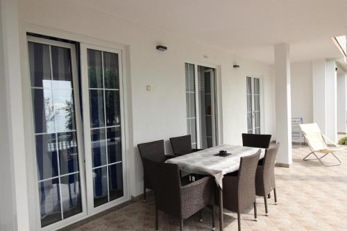 LUCA Ap4, APARTMENT IN FRONT OF THE BEACH