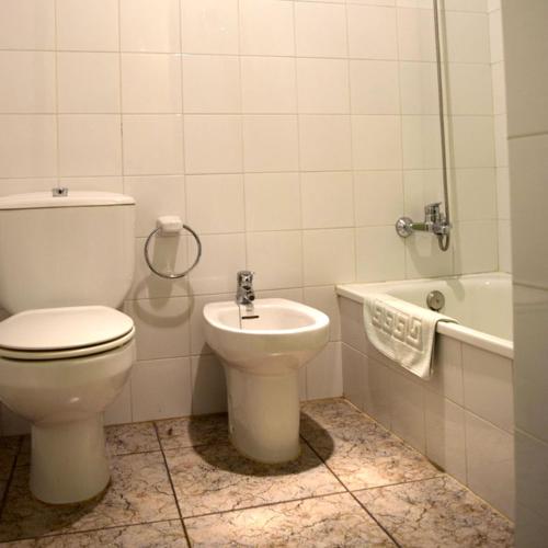 Bilik mandi di Mas El Carrer