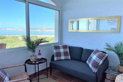 Zona de estar de Gibraltar View Apartment - Marina Bay (Estepona)