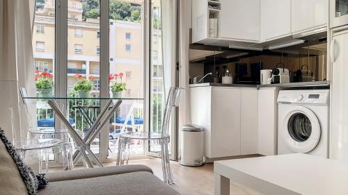 Photo de la galerie de l'établissement Superbe appartement style architecte/unique**, à Nice