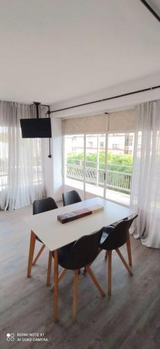 Apartamento turístico playa Capellans, Salou. WIFI