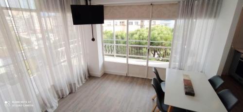 Apartamento turístico playa Capellans, Salou. WIFI