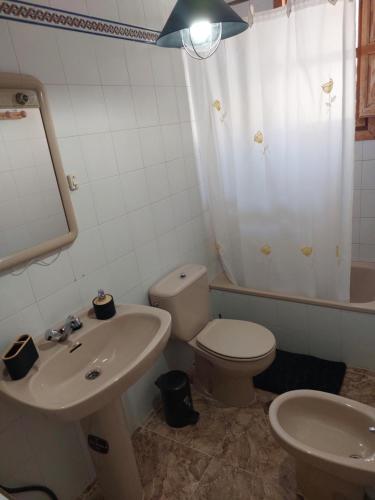A bathroom at Apartamento Rey Melchor