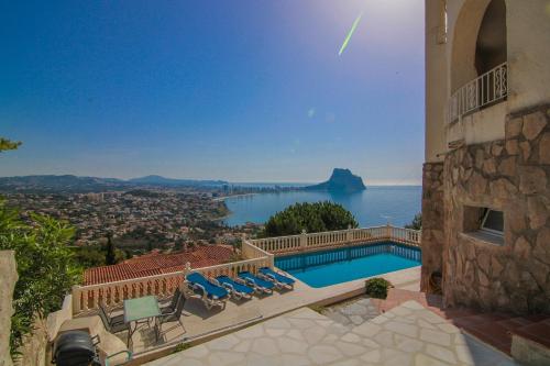 Villa con piscina y vistas al mar - Mar 27 H