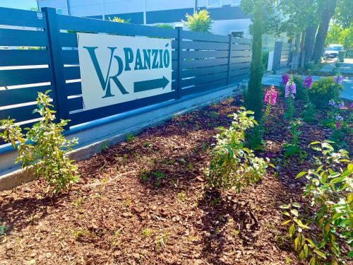 Jardin de l'établissement Vecsési Rendezvényközpont és Panzió