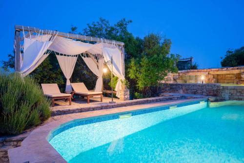 Gallery image of Nono Ban Hotel & Villa in Gornji Humac