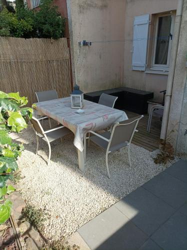 Escapade Cocooning résidence avec piscine Rez de jardin Fibre Orange