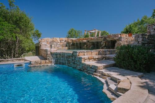 Gallery image of Nono Ban Hotel & Villa in Gornji Humac