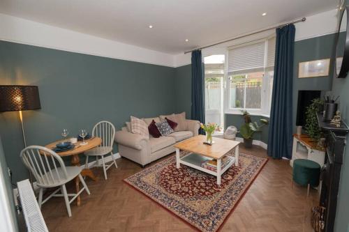 Gallery image of Entire ground floor town flat - Fully equipped and stunning. in Shrewsbury